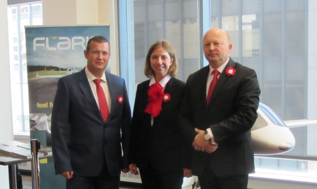 FLARIS LAR 1 w&nbsp;Montrealu