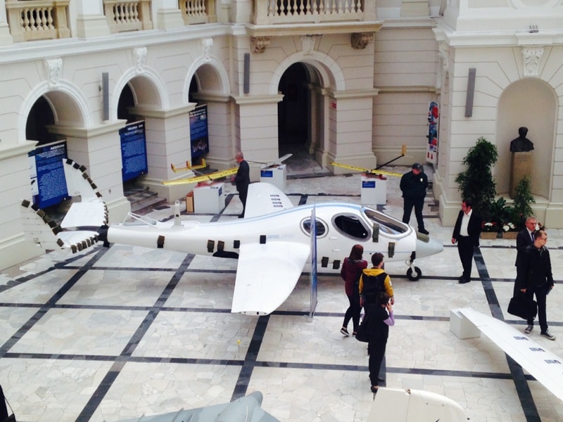 Politechnika Warszawska pokazała FLARISA