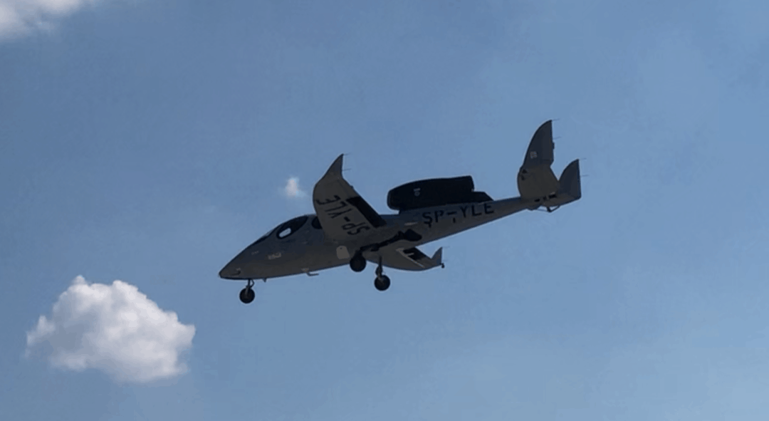 FLARIS LAR1 wystartował